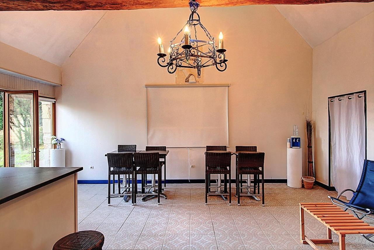 Gite De La Courtaudiere Le Petit-Pressigny Bagian luar foto